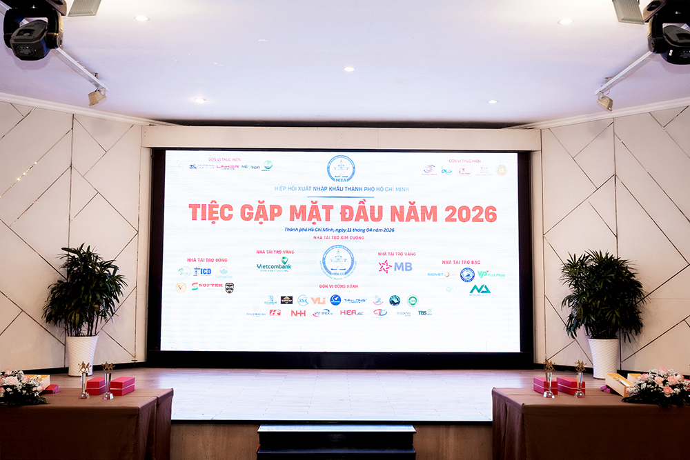 Chủ tịch Cộng đồng Tâm Giao – Luật sư Kim Oanh: Lan tỏa giá trị "Kinh doanh bằng tâm, kết nối bằng tình" tại sự kiện Hiệp hội XNK